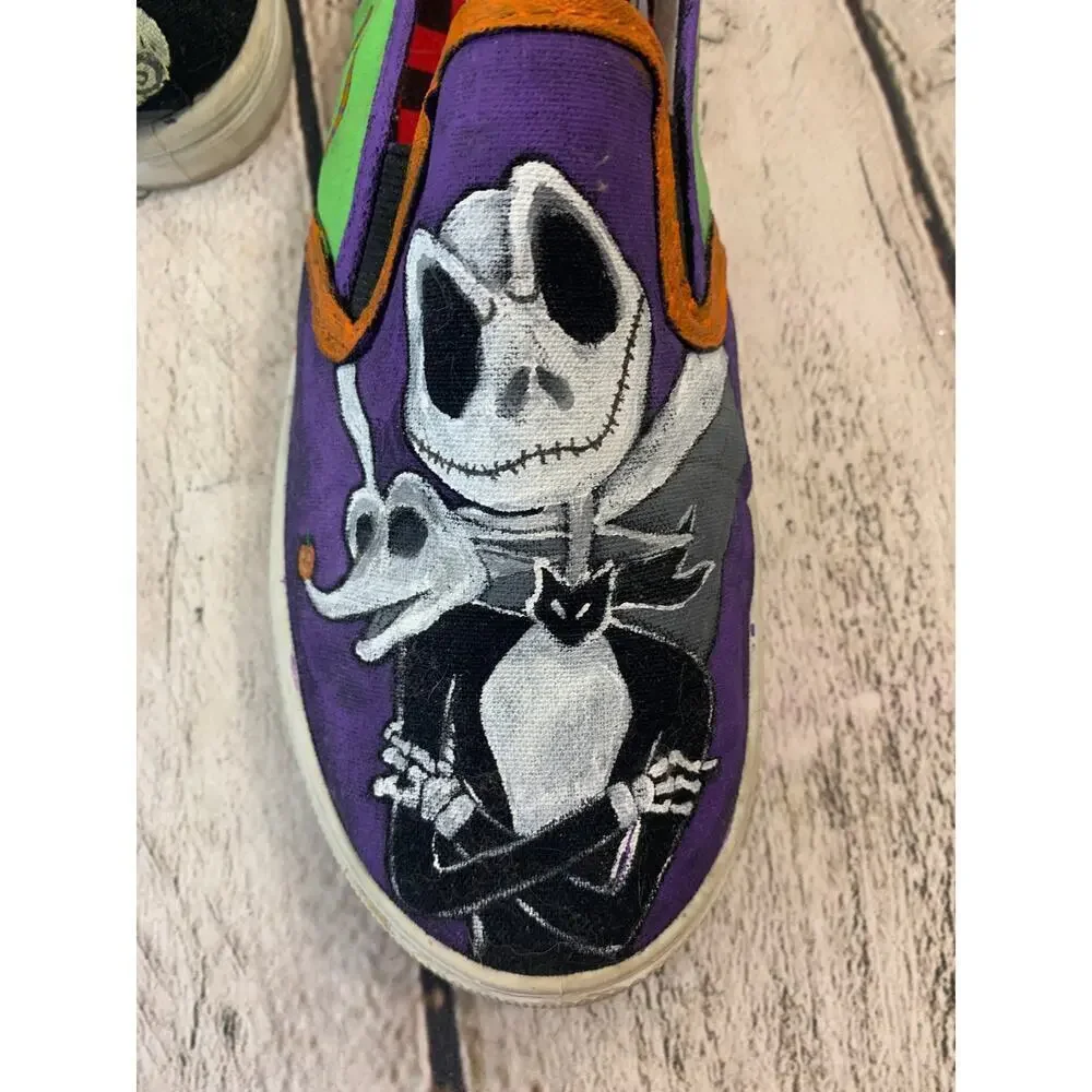 NIGHTMARE BEFORE CHRISTMAS Unisex Kids Hand Painted Slip On Sneakers / Size: 4